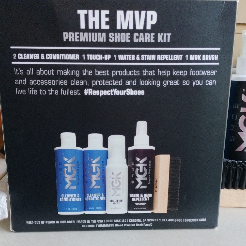 GK Black and White Grooming Kit for Premium Shoe Care